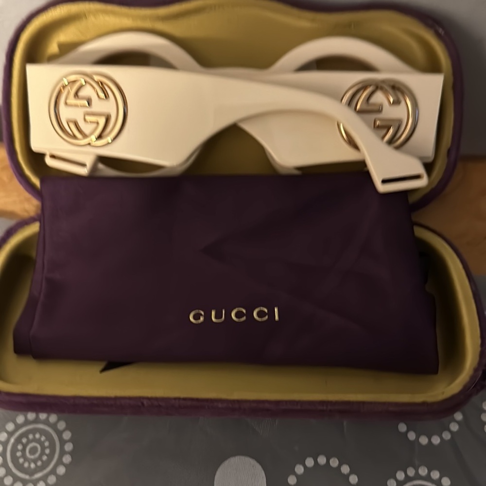 Gucci Round shape clear lens women glasses